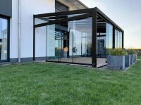 Kaltwintergarten Aluminium Tiefschwarz - VSG Glas Weiß Opal